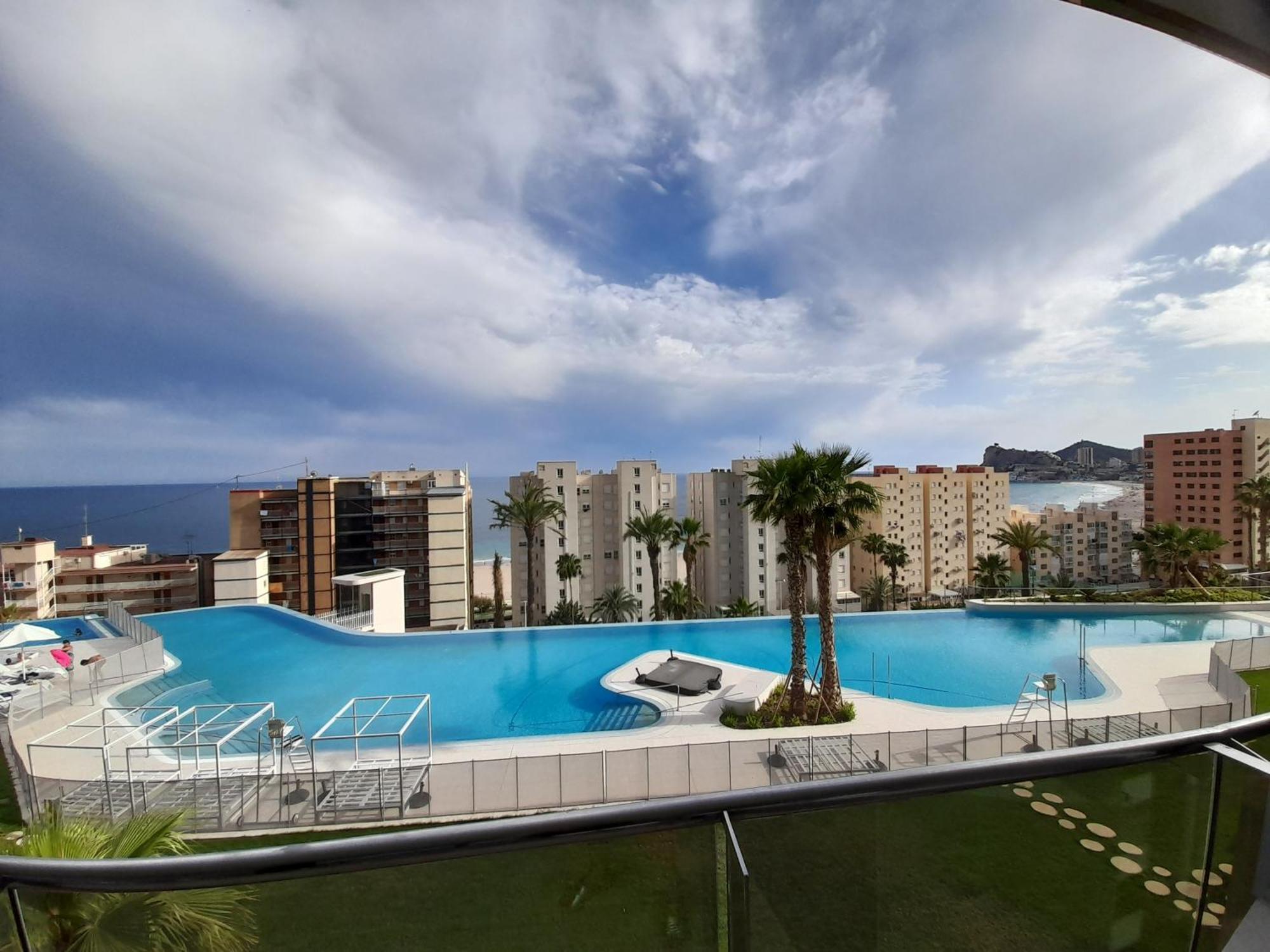 Sunset Cliffs Sea View Apartments 14 Floor Бенидорм Экстерьер фото