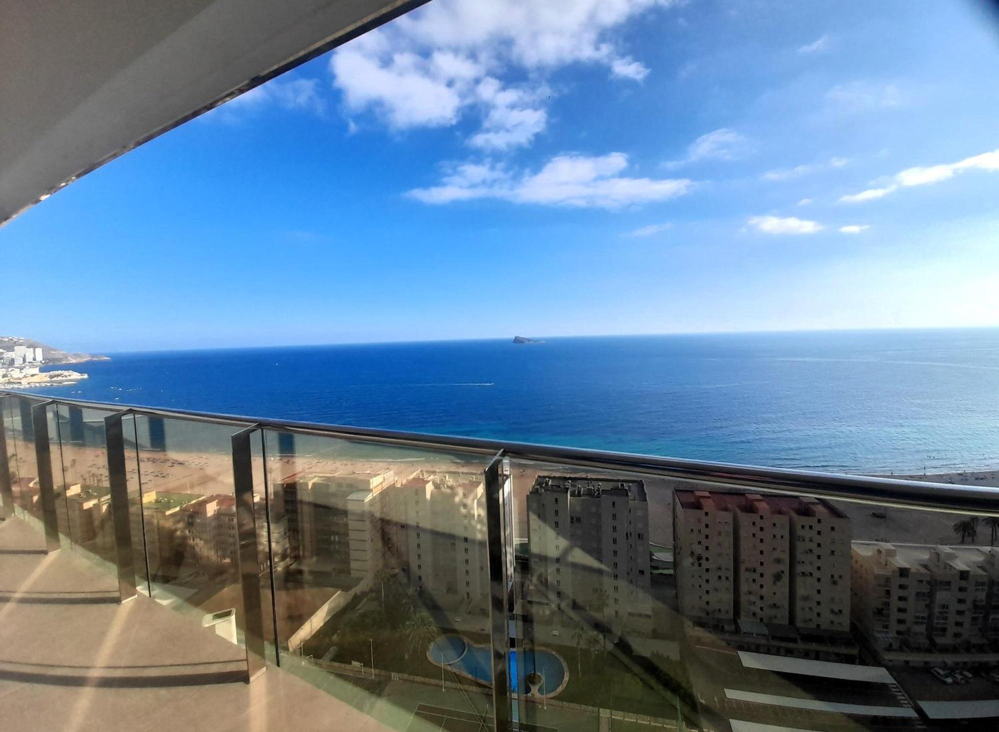 Sunset Cliffs Sea View Apartments 14 Floor Бенидорм Экстерьер фото