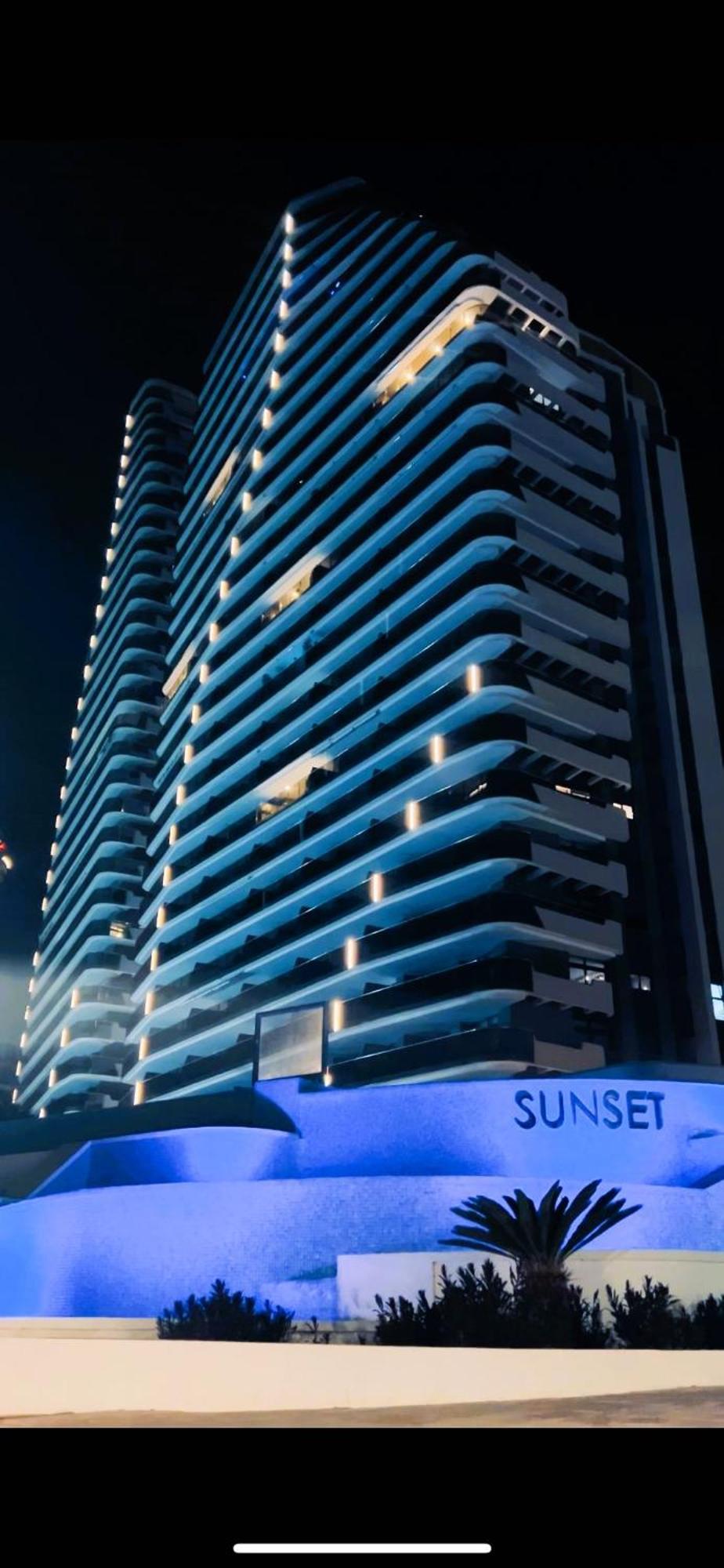 Sunset Cliffs Sea View Apartments 14 Floor Бенидорм Экстерьер фото