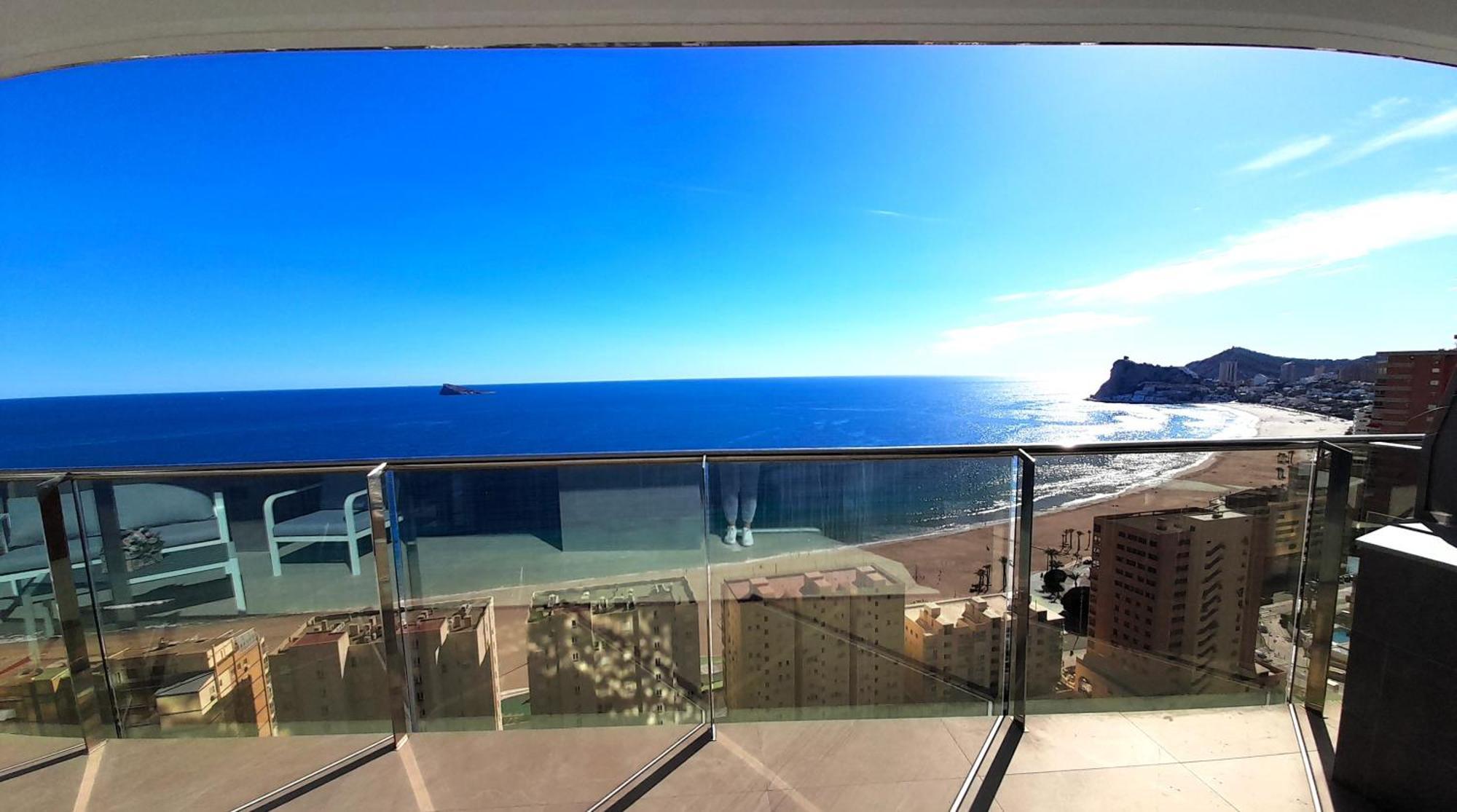 Sunset Cliffs Sea View Apartments 14 Floor Бенидорм Экстерьер фото