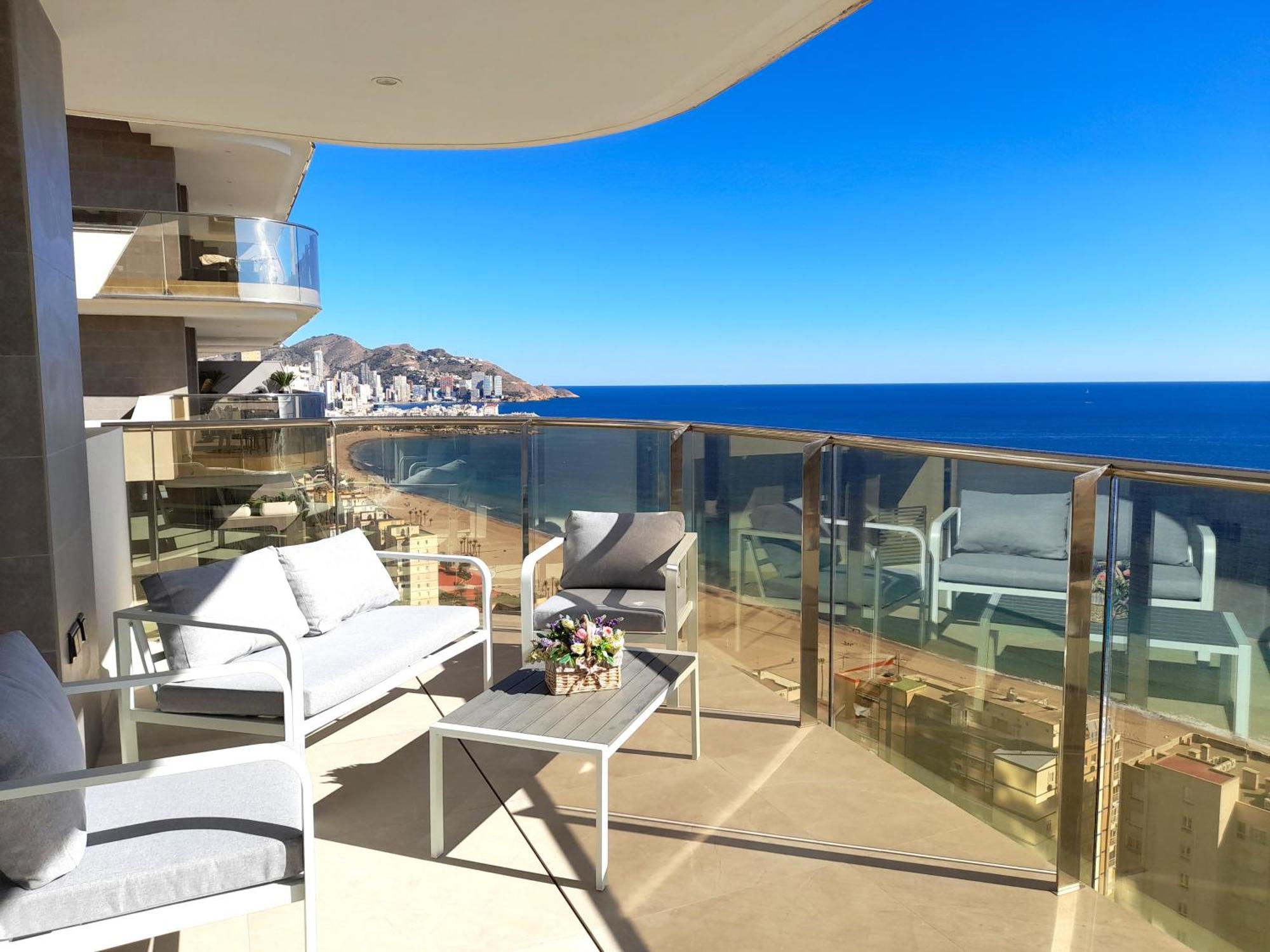 Sunset Cliffs Sea View Apartments 14 Floor Бенидорм Экстерьер фото