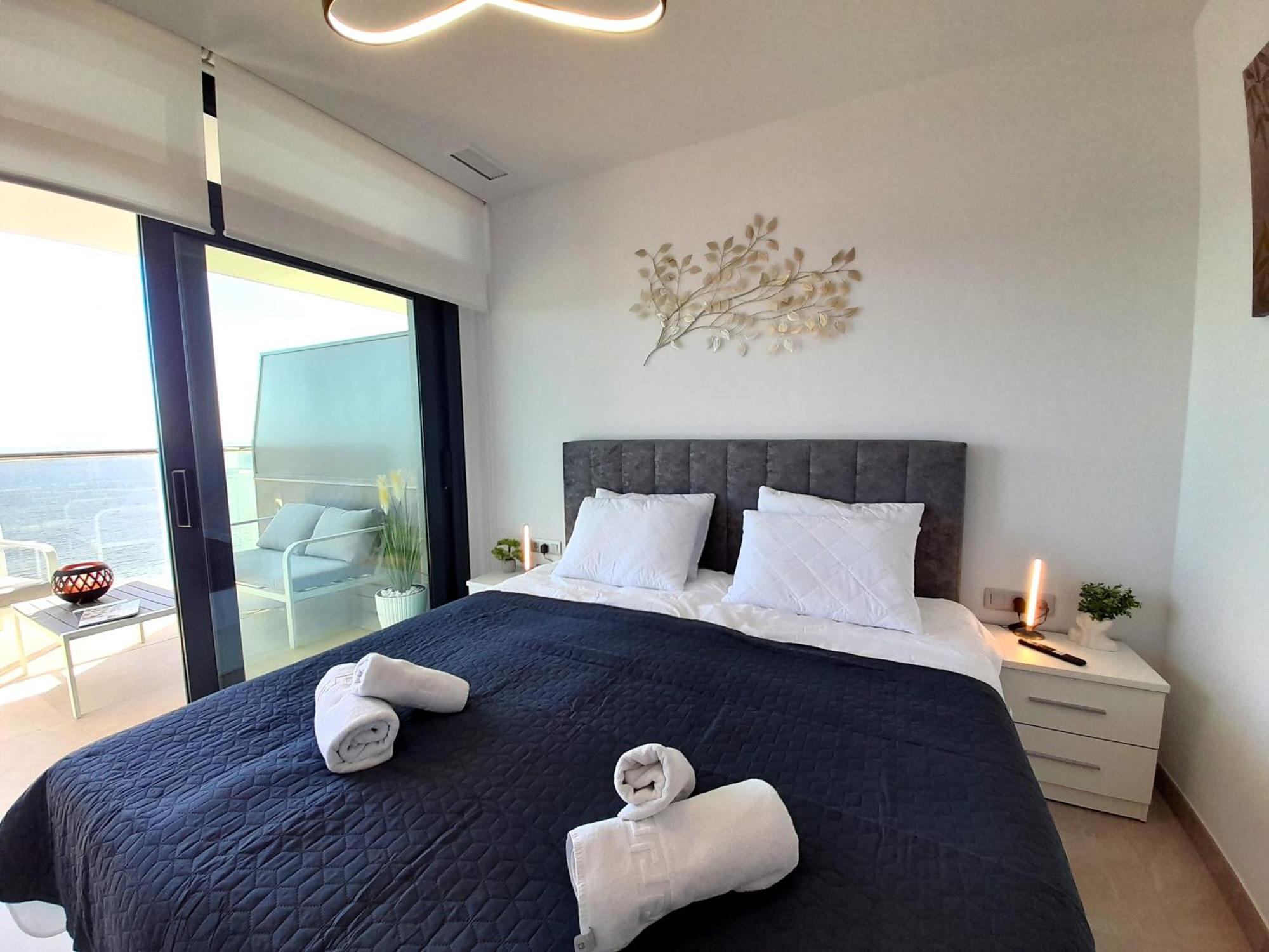 Sunset Cliffs Sea View Apartments 14 Floor Бенидорм Экстерьер фото