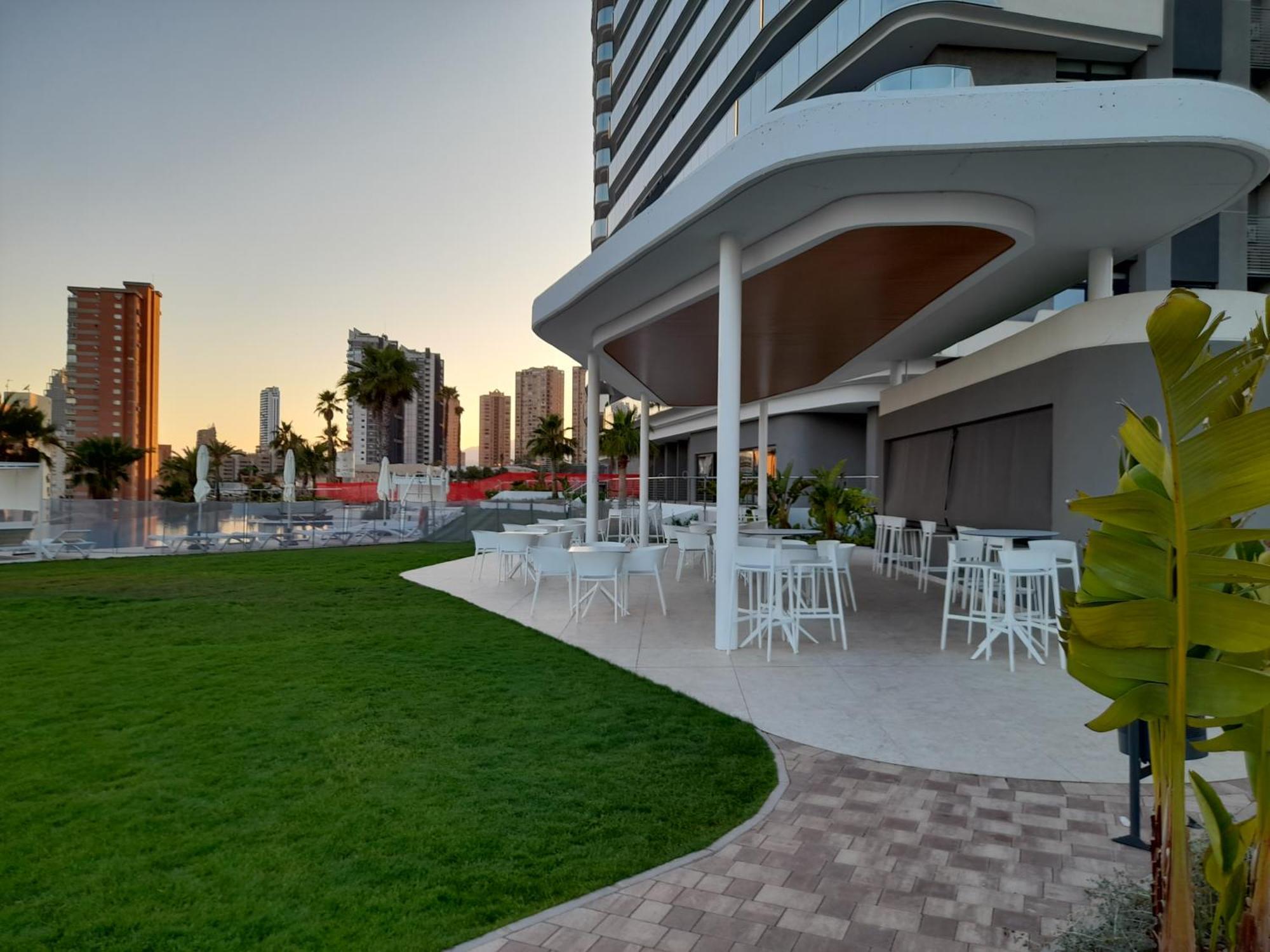 Sunset Cliffs Sea View Apartments 14 Floor Бенидорм Экстерьер фото