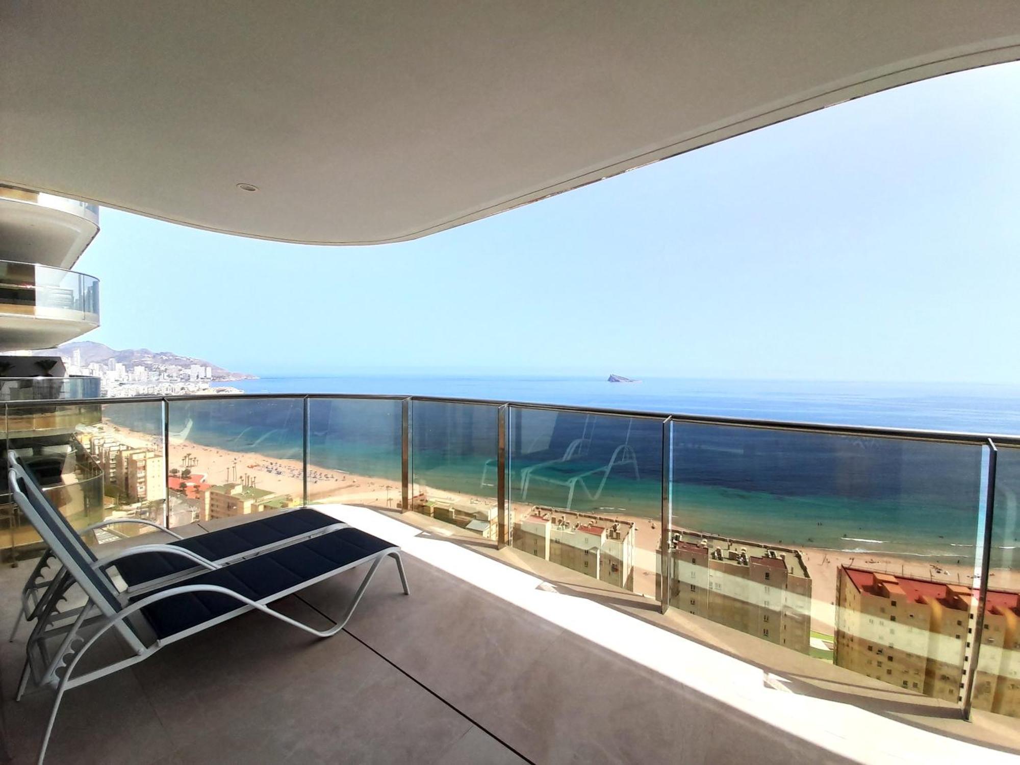 Sunset Cliffs Sea View Apartments 14 Floor Бенидорм Экстерьер фото